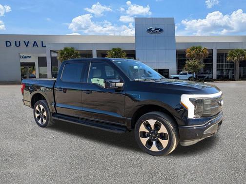 2025 Ford F-150 Lightning Platinum