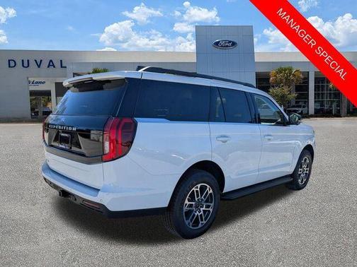 Oxford White 2026 Ford Expedition Active