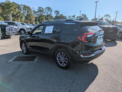2023 GMC Terrain SLT