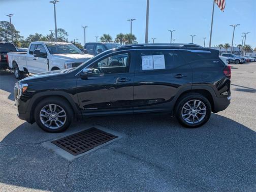 2023 GMC Terrain SLT