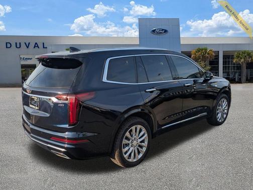 2022 Cadillac XT6 Premium Luxury FWD