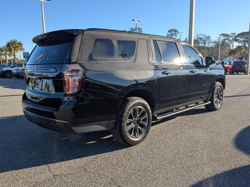 2022 Chevrolet Suburban 4WD Z71