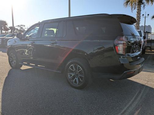 2022 Chevrolet Suburban 4WD Z71
