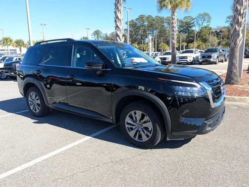 2025 Nissan Pathfinder SV FWD