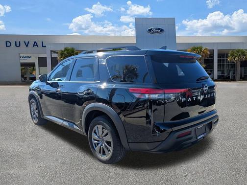2025 Nissan Pathfinder SV FWD
