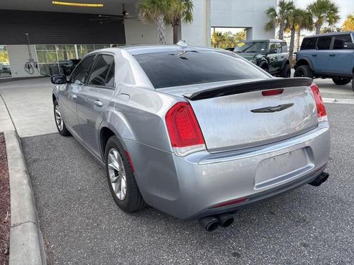 2015 Chrysler 300 Limited
