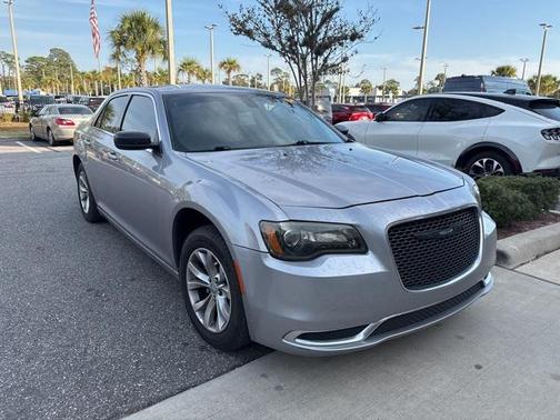 2015 Chrysler 300 Limited