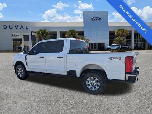 Oxford White 2023 Ford F-250 XLT