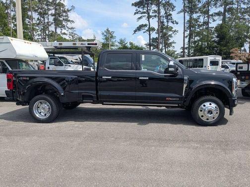 Agate Black Metallic 2026 Ford F-450 Platinum