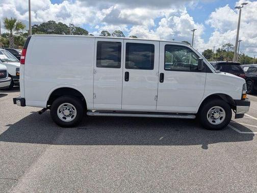 Summit White 2024 Chevrolet Express 2500 Work Van