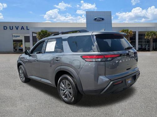 2024 Nissan Pathfinder SV FWD