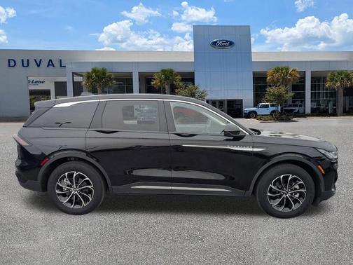 Black Metallic 2025 Lincoln Nautilus Premiere