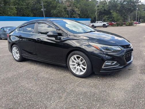 Mosaic Black Metallic 2018 Chevrolet Cruze LT