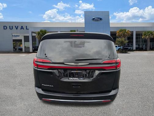 Diamond Black 2024 Chrysler Pacifica Touring-L