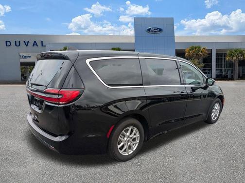Diamond Black 2024 Chrysler Pacifica Touring-L