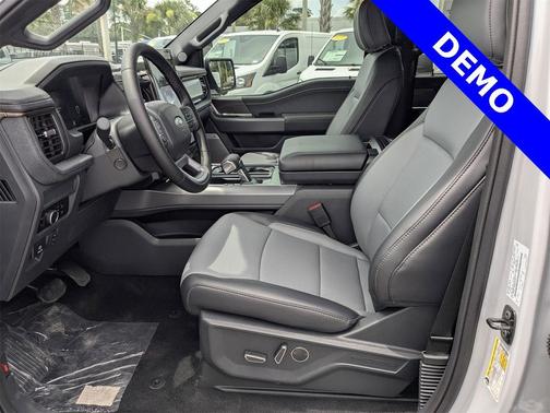 2025 Ford F-150 Lightning LARIAT