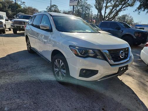 2018 Nissan Pathfinder SV