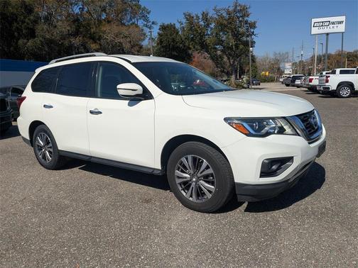2018 Nissan Pathfinder SV