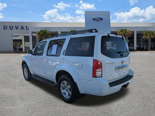 2011 Nissan Pathfinder SV