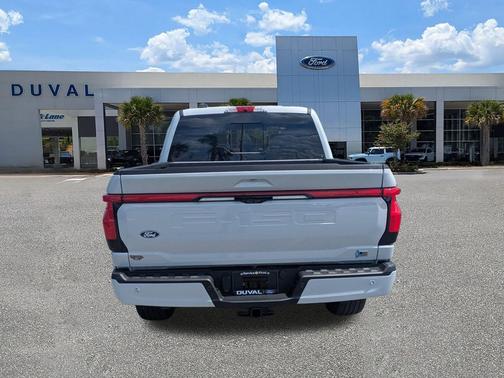 2025 Ford F-150 Lightning Platinum