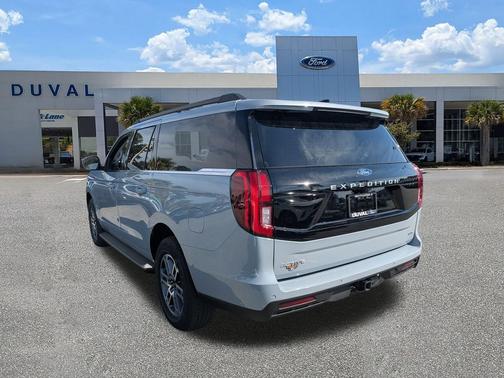 2025 Ford Expedition Max Active 4x2