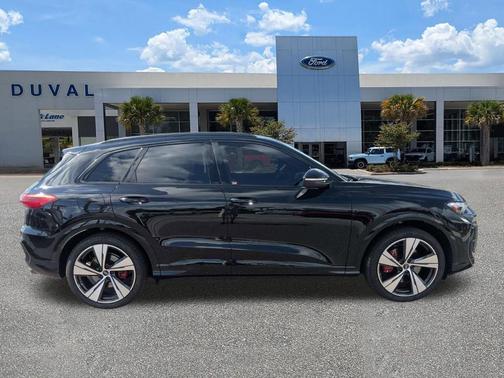 Black 2025 Audi SQ5 3.0T quattro Premium