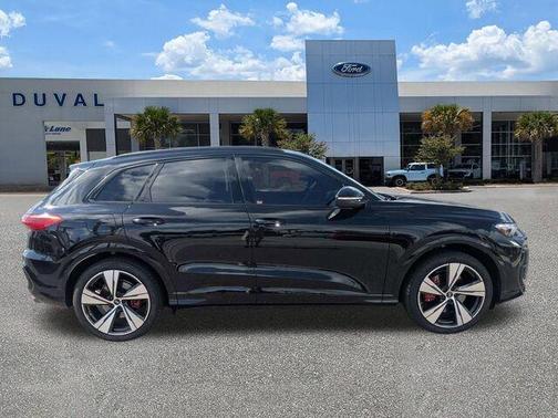 Black 2025 Audi SQ5 3.0T quattro Premium