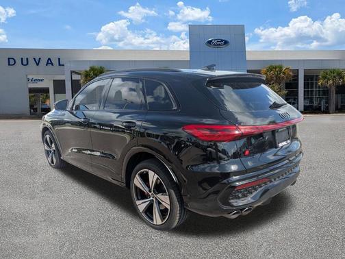 Black 2025 Audi SQ5 3.0T quattro Premium