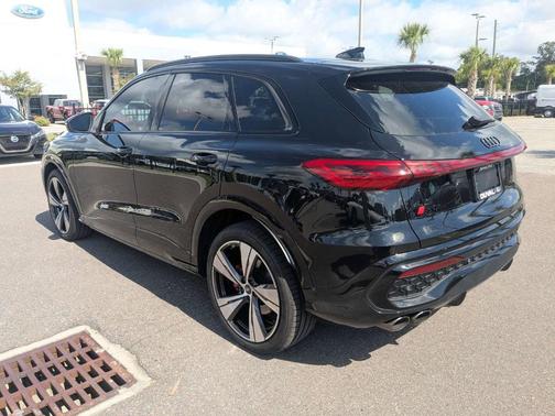 Black 2025 Audi SQ5 3.0T quattro Premium