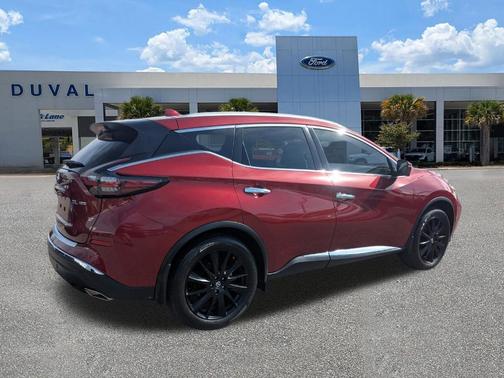 Red 2020 Nissan Murano SL