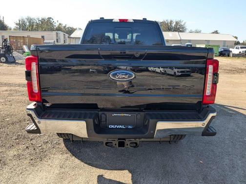 Agate Black Metallic 2026 Ford F-250 Lariat