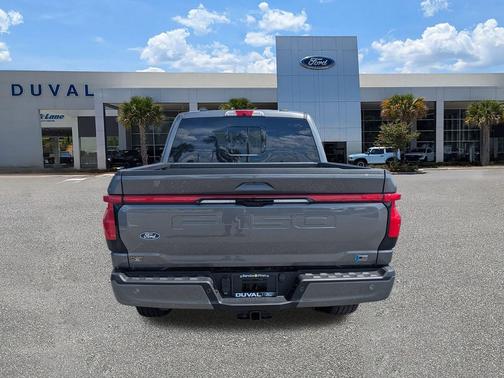 2025 Ford F-150 Lightning Platinum