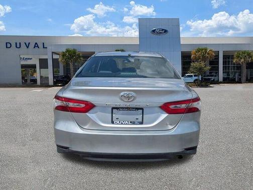 Celestial Silver Metallic 2018 Toyota Camry LE