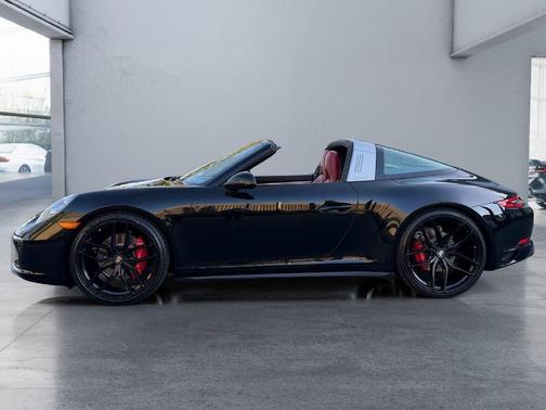 2019 Porsche 911 Targa 4S