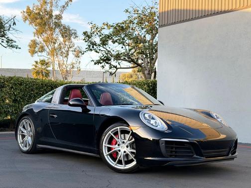 2019 Porsche 911 Targa 4S