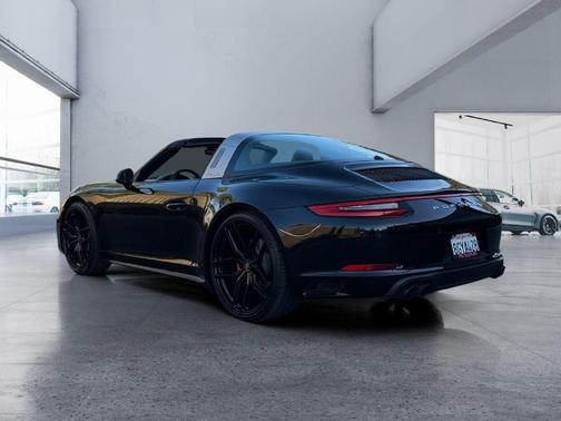 2019 Porsche 911 Targa 4S
