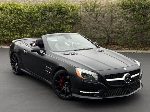 Black 2016 Mercedes-Benz SL-Class SL 550