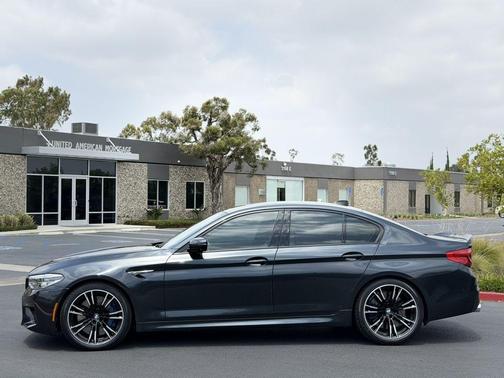 Black 2019 BMW M5