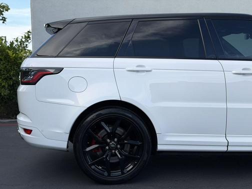 Fuji White 2022 Land Rover Range Rover Sport SVR Carbon Edition