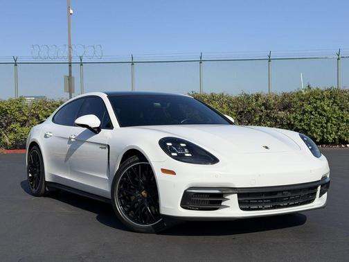 White 2018 Porsche Panamera 4