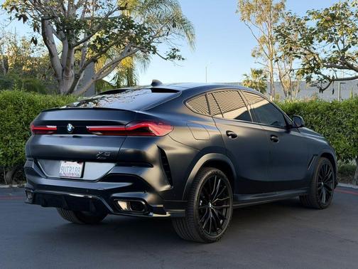 2023 BMW X6 xDrive40i