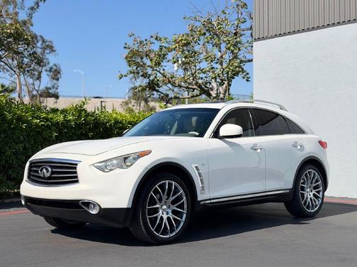Moonlight White 2014 INFINITI QX70 Base