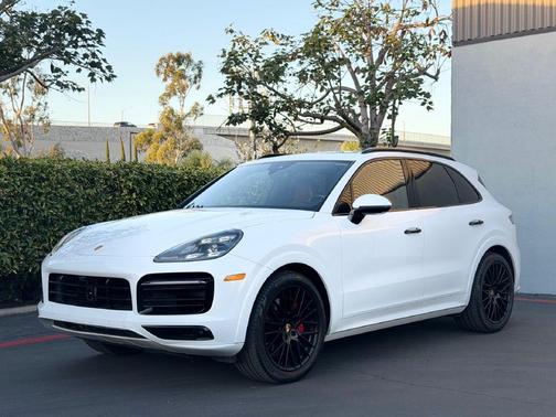 2021 Porsche Cayenne GTS
