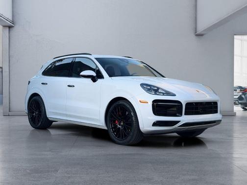 2021 Porsche Cayenne GTS