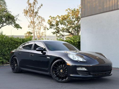 Black 2012 Porsche Panamera 2