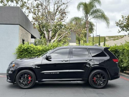 Black 2017 Jeep Grand Cherokee SRT
