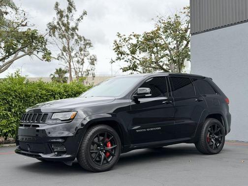 Black 2017 Jeep Grand Cherokee SRT