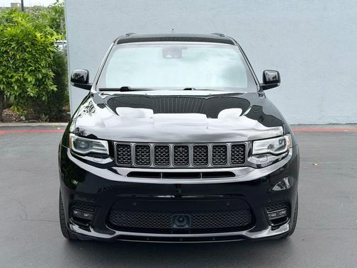 Black 2017 Jeep Grand Cherokee SRT