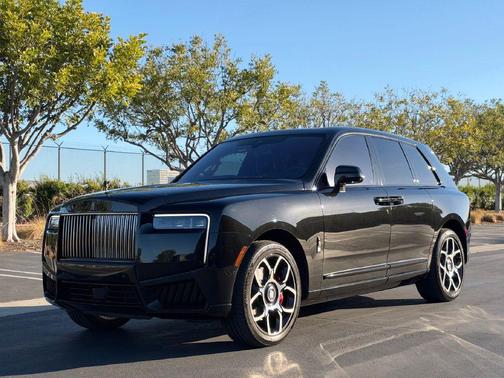 Black 2025 Rolls-Royce Cullinan