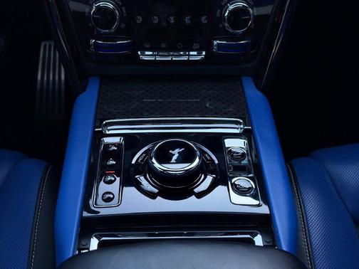 Black 2025 Rolls-Royce Cullinan